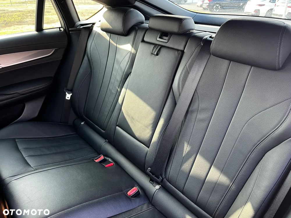 BMW X6 xDrive40d - 14