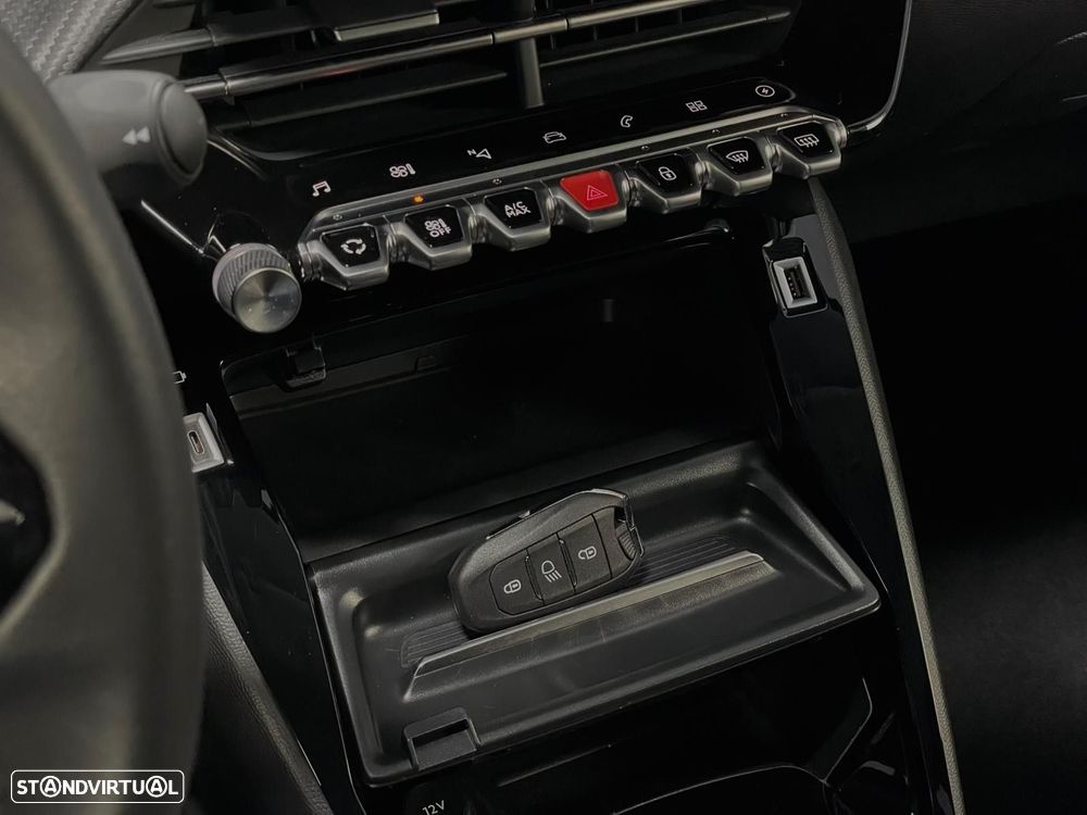 Peugeot e-208 Allure Pack - 22