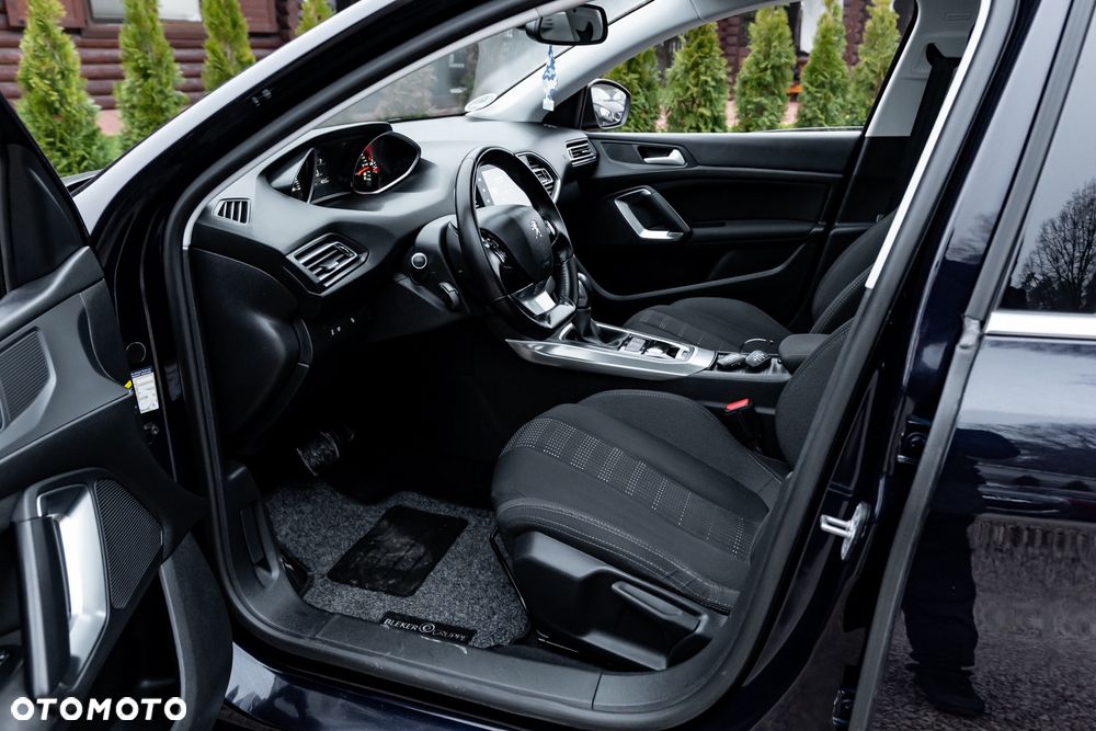 Peugeot 308 BlueHDi 150 Automatik Stop & Start Allure - 17