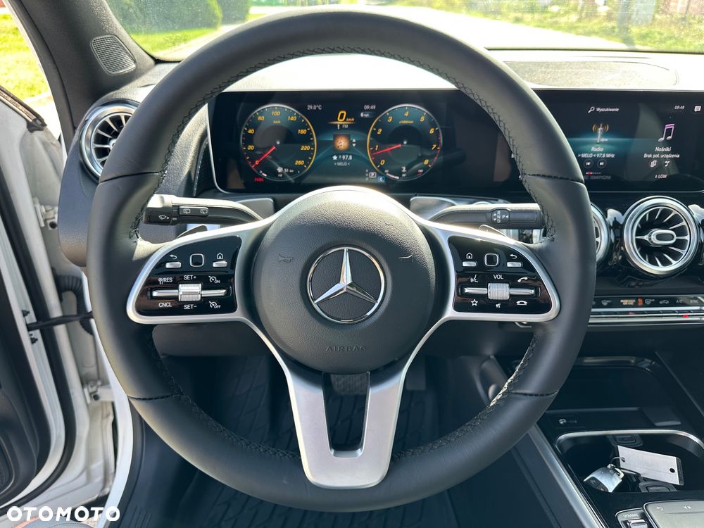 Mercedes-Benz GLB 250 4Matic 8G-DCT - 19