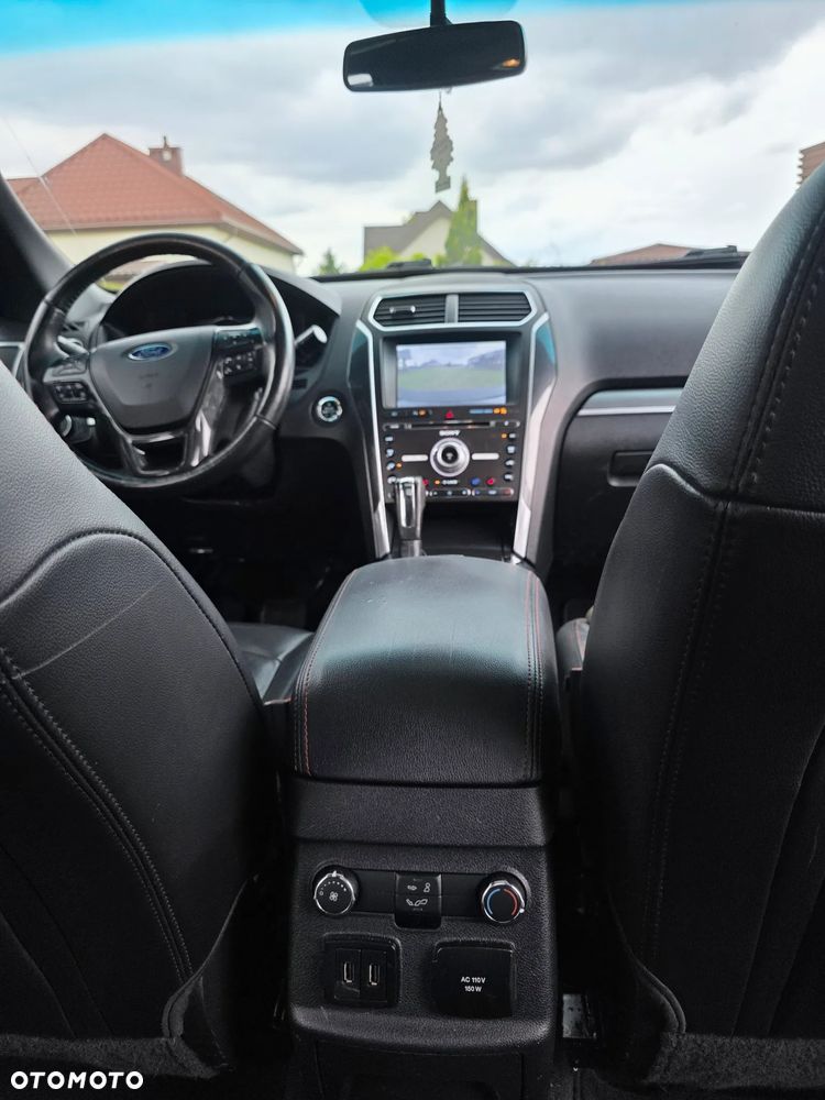 Ford Explorer - 27