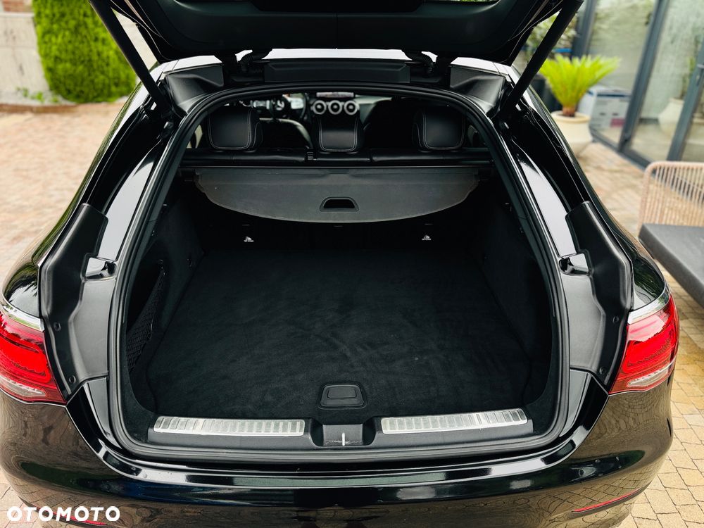 Mercedes-Benz GLC 300 d 4Matic 9G-TRONIC AMG Line Plus - 39