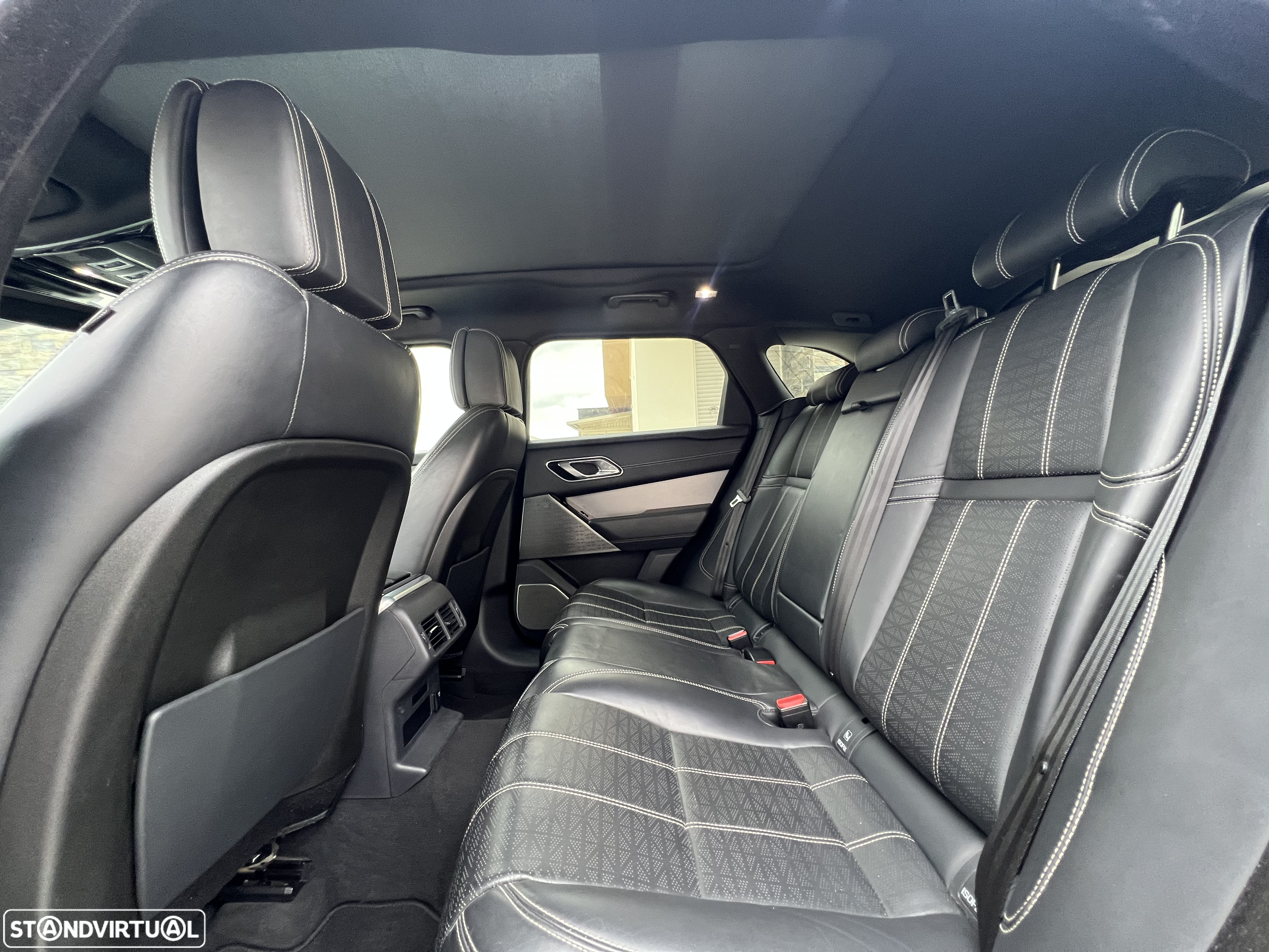 Land Rover Range Rover Velar 3.0 D R-Dynamic HSE - 26