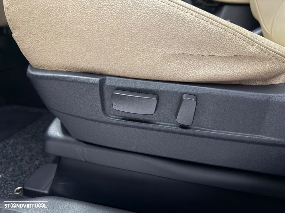 Mitsubishi Outlander 2.2 DI-D Instyle Navi Black Edition - 29