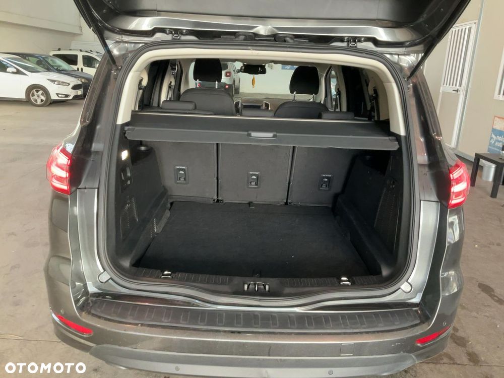 Ford S-Max 2.0 EcoBlue Titanium - 12