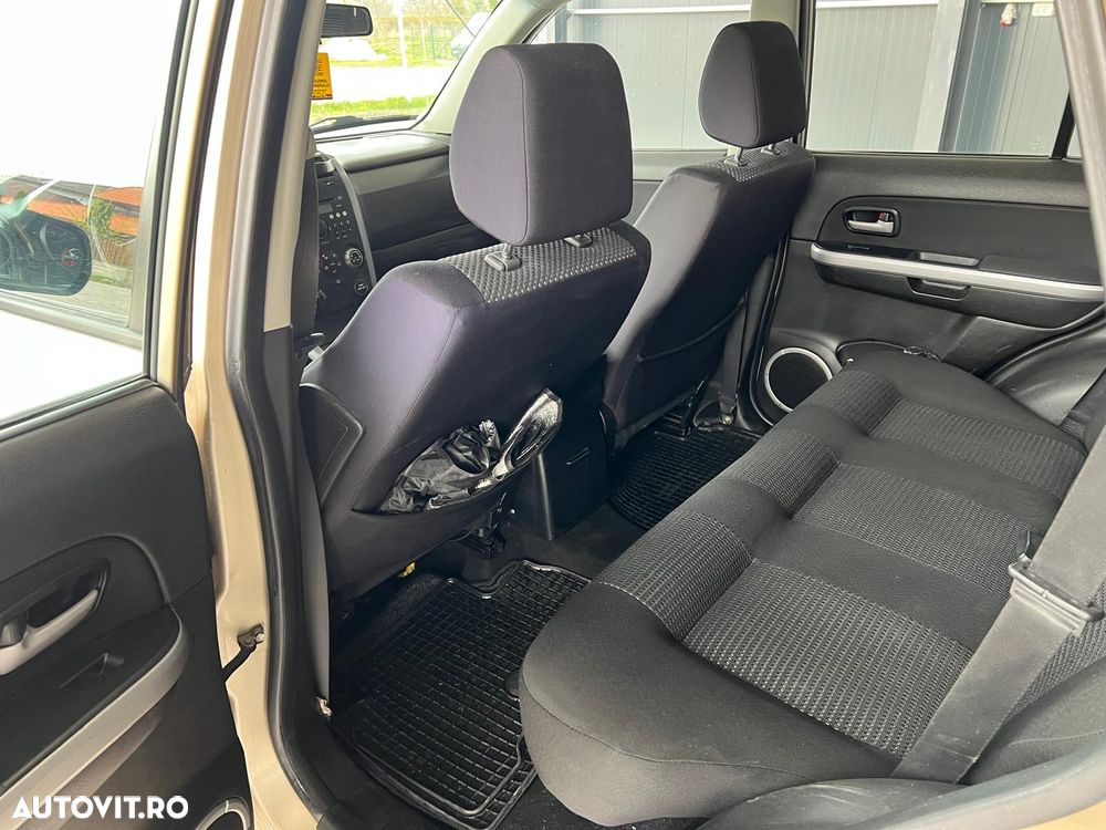 Suzuki Grand Vitara - 12