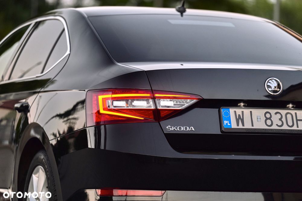 Skoda Superb 2.0 TDI Ambition DSG7 - 18