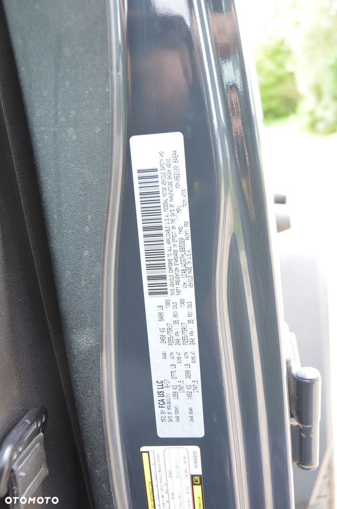 Jeep Wrangler - 12