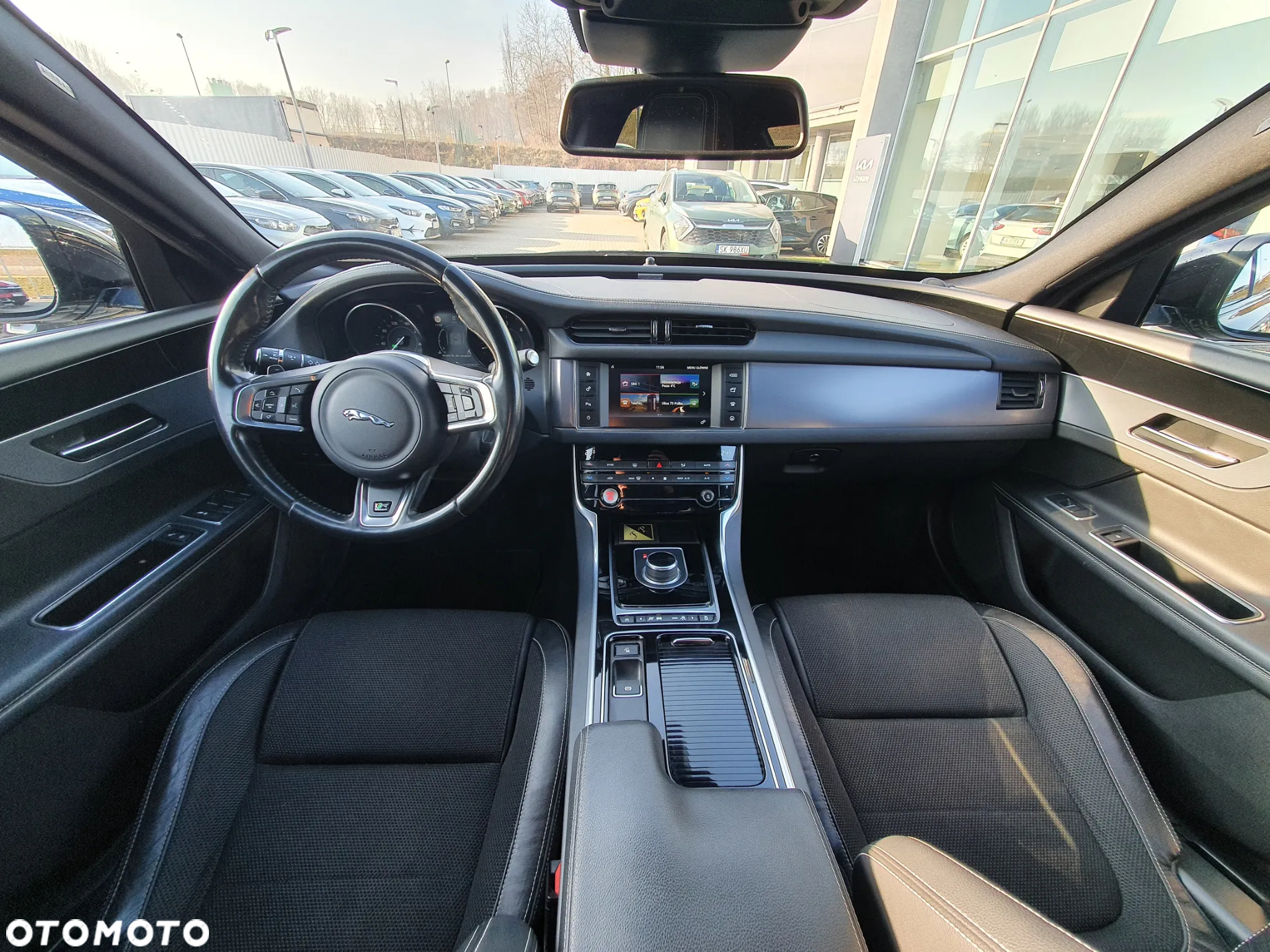 Jaguar XF 2.0 i4D R-Sport - 24