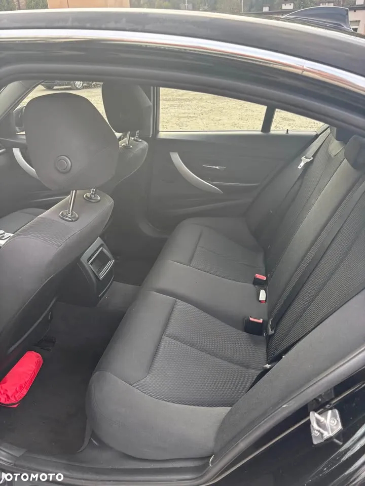 BMW Seria 3 316d - 4