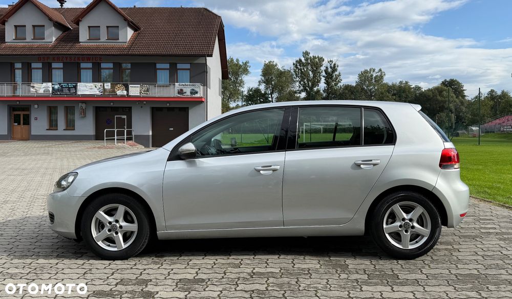 Volkswagen Golf VI 2.0 TDI Comfortline - 11