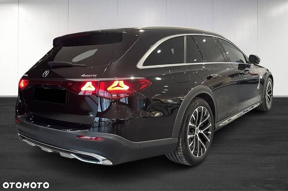 Mercedes-Benz Klasa E 300 de PHEV 4-Matic All-Terrain Avantgarde 9G-Tronic - 3