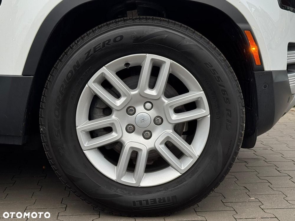 Land Rover Defender 2.0 P300 S - 11