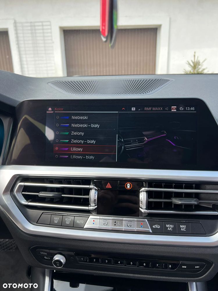 BMW Seria 3 320d Sport Line - 24