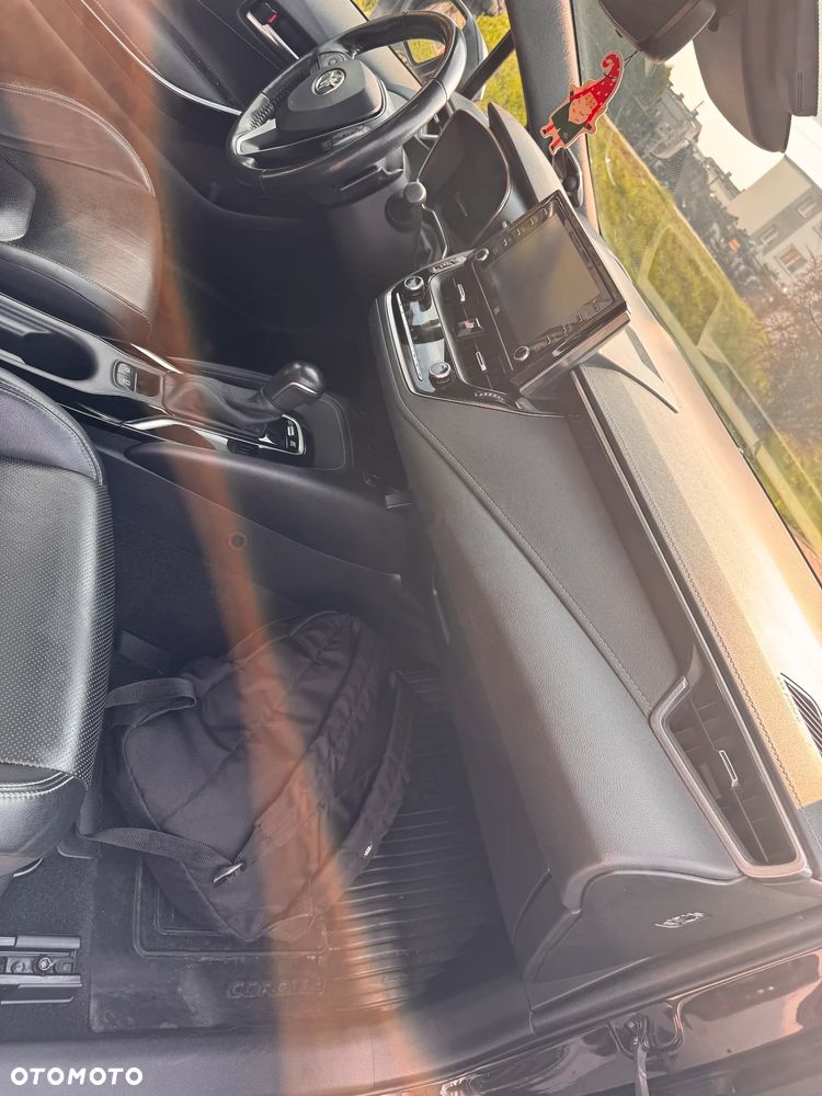 Toyota Corolla 2.0 Hybrid Executive - 13