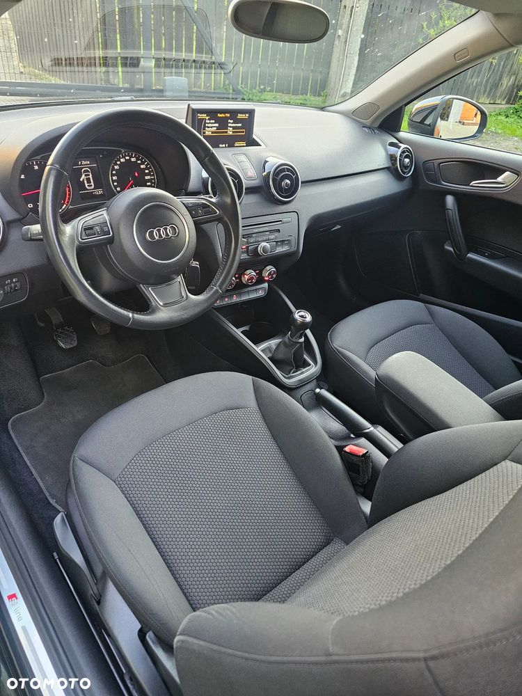 Audi A1 3-drzwiowe 1.6 TDI S line edition - 11