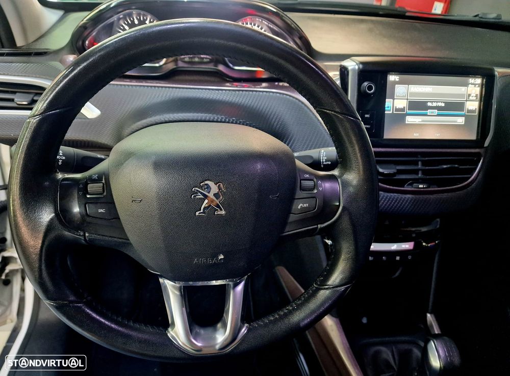 Peugeot 2008 PureTech 82 Style - 14