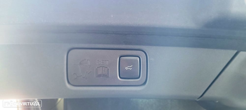 Ford Mustang Mach-E 75.7 kWh Base - 57