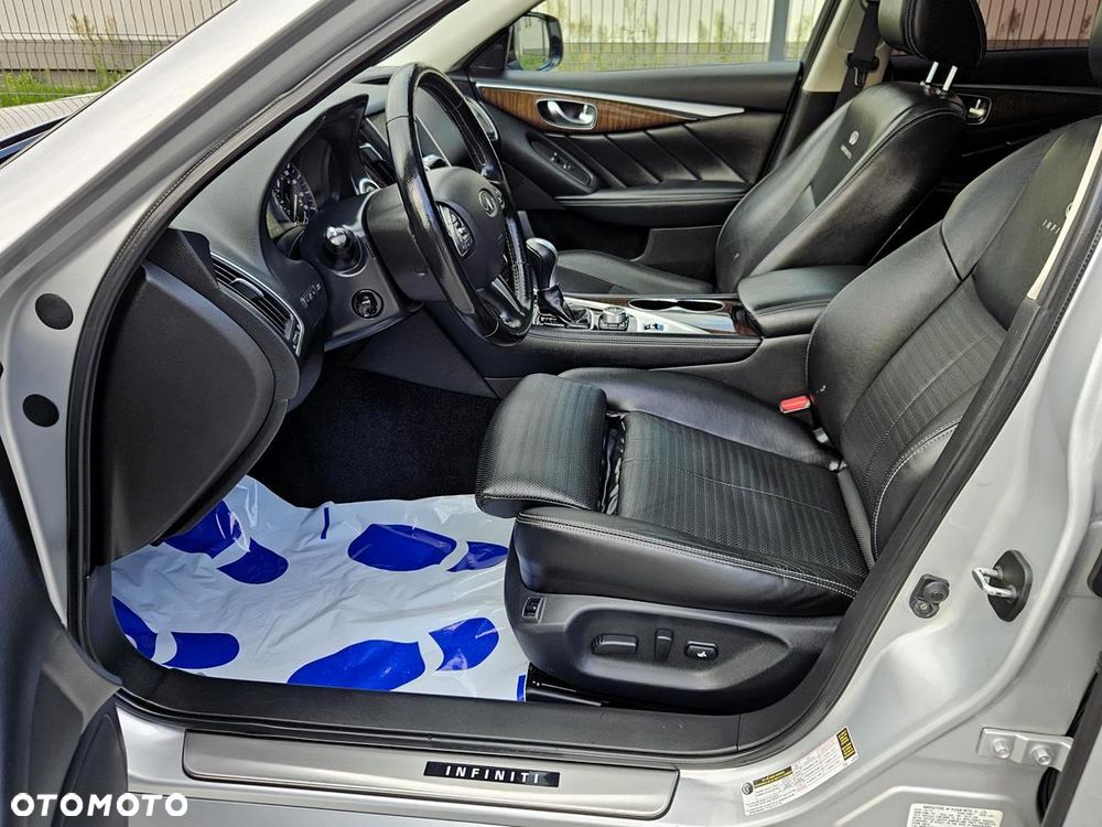 Infiniti Q50 - 30