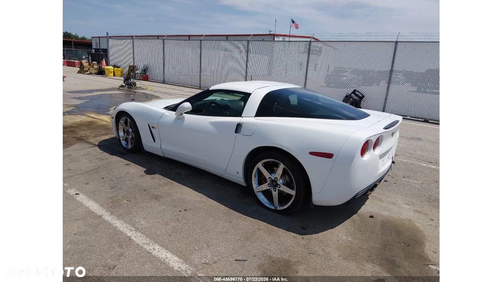 Chevrolet Corvette - 5