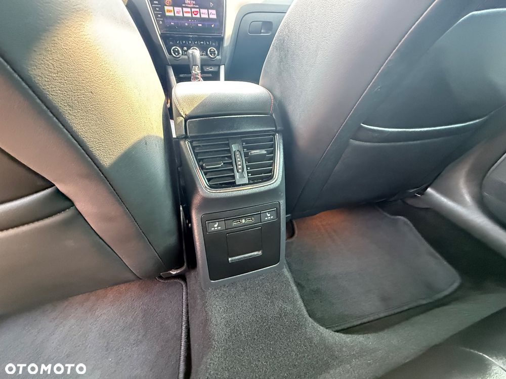 Skoda Octavia 2.0 TDI 4x4 DSG RS - 21