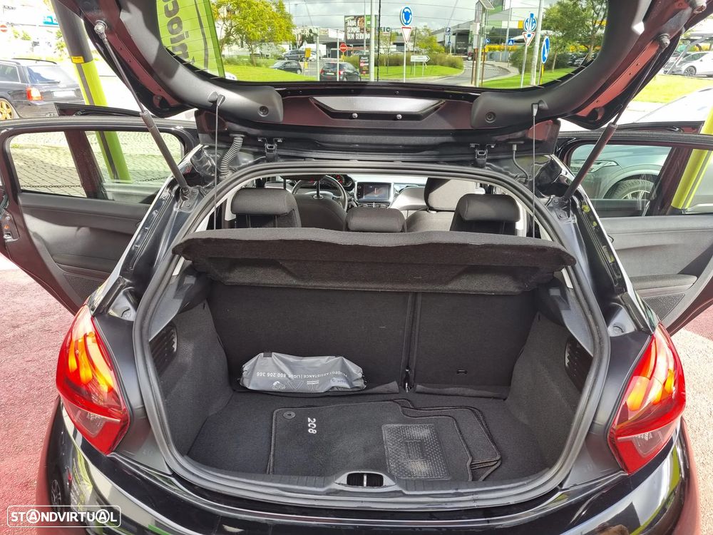 Peugeot 208 1.2 PureTech Style - 15
