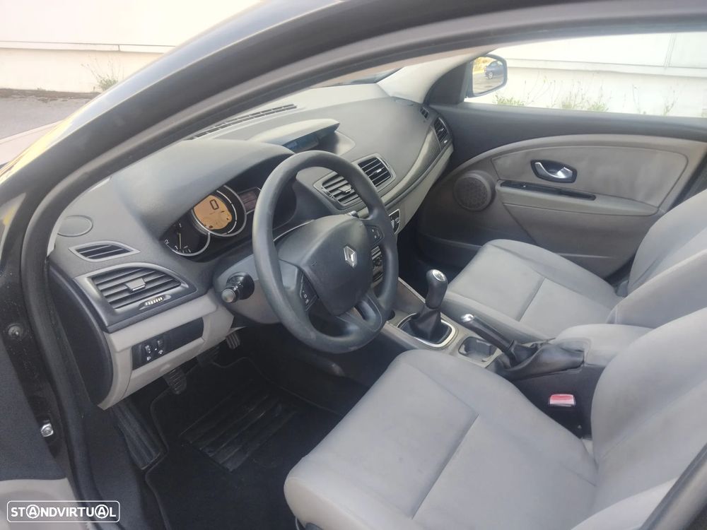 Renault Mégane Sport Tourer - 7