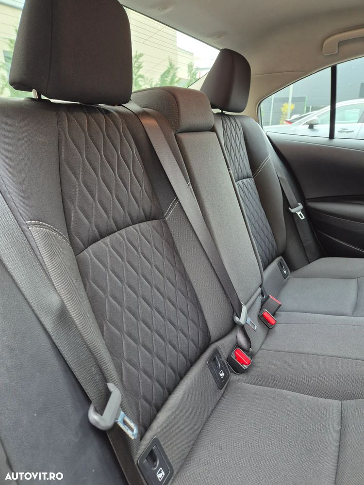 Toyota Corolla 1.8 HSD Dynamic - 26