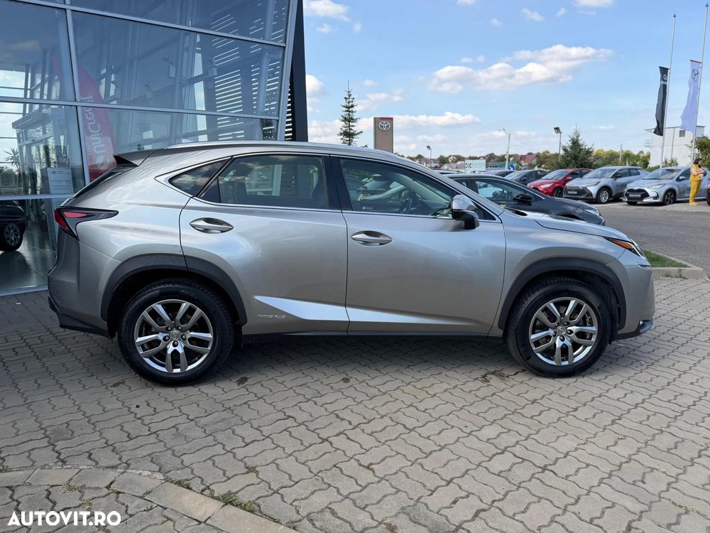 Lexus Seria NX 300h E-FOUR Business Edition - 9