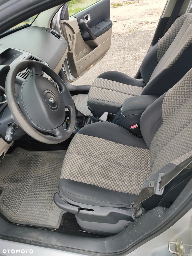 Renault Megane 1.6 Confort Expression - 10