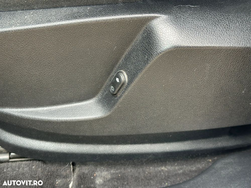 Ford S-Max - 11