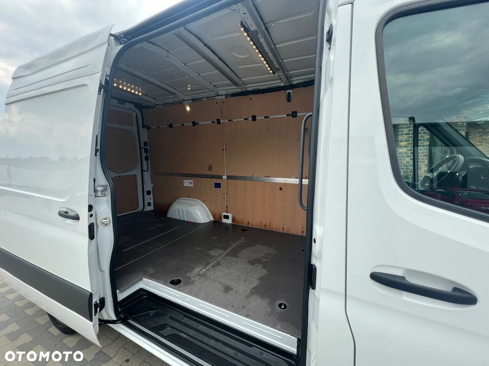 Mercedes-Benz Sprinter L2 - 8