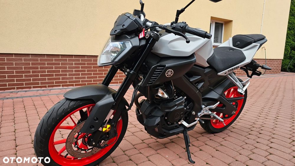 Yamaha MT - 2