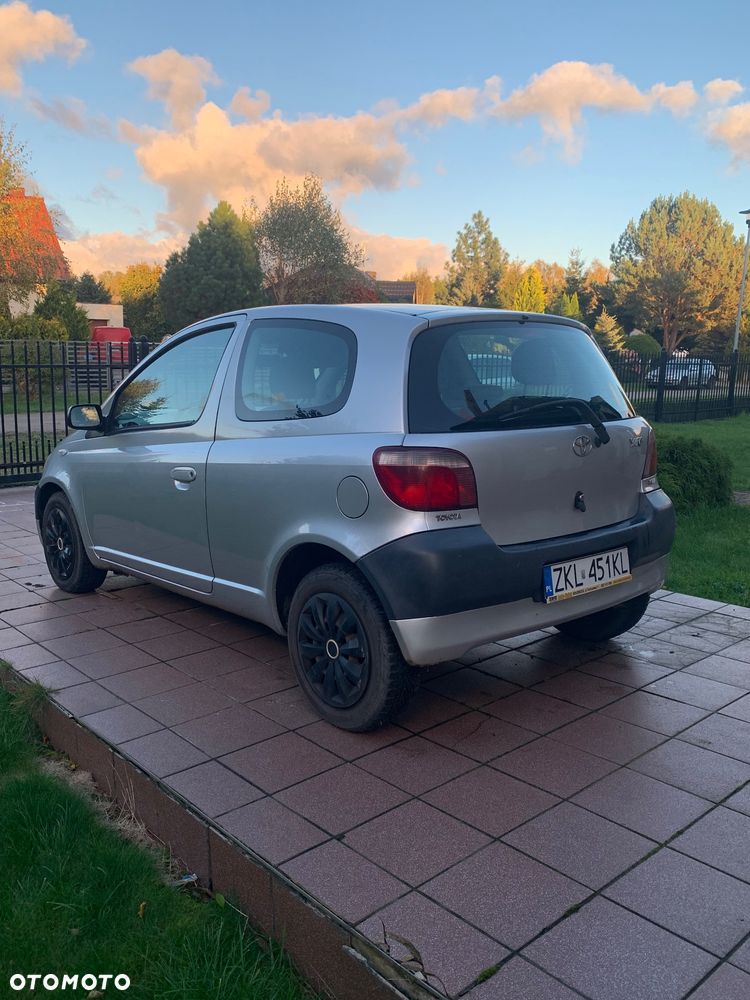 Toyota Yaris 1.0 Base - 7