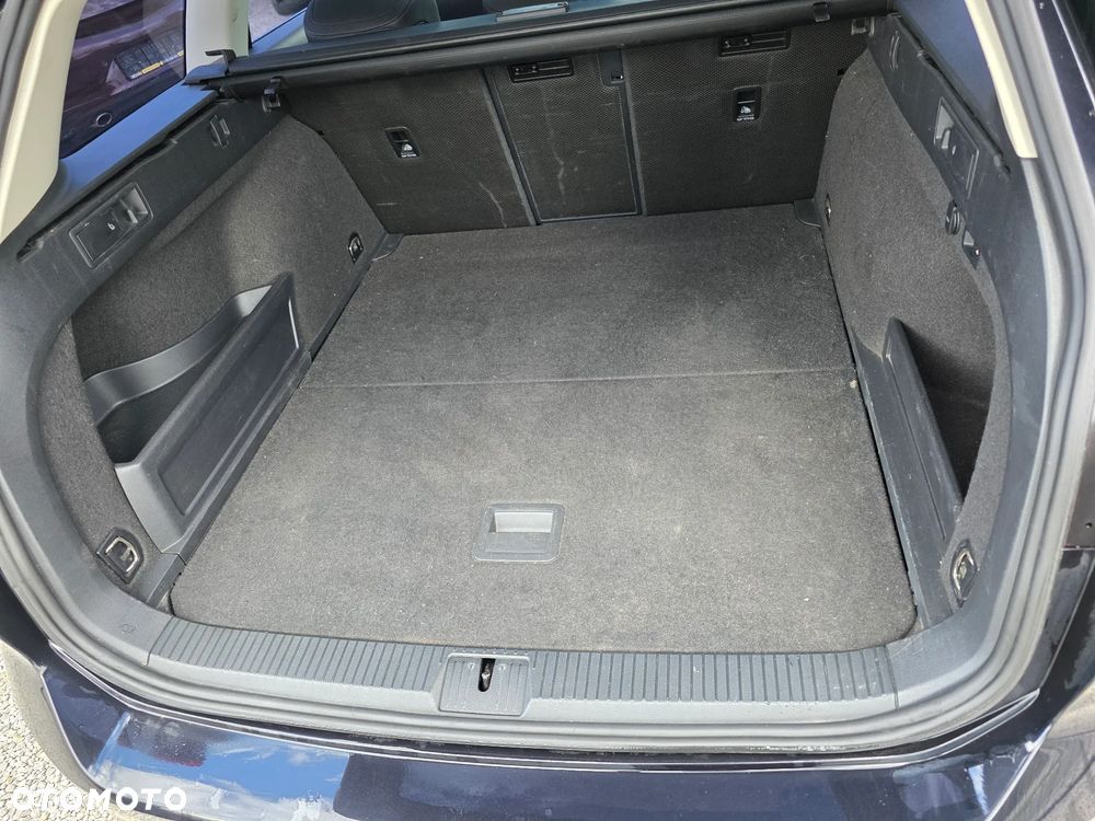 Volkswagen Passat Variant 2.0 TDI SCR 4Motion DSG (BMT) Highline - 18