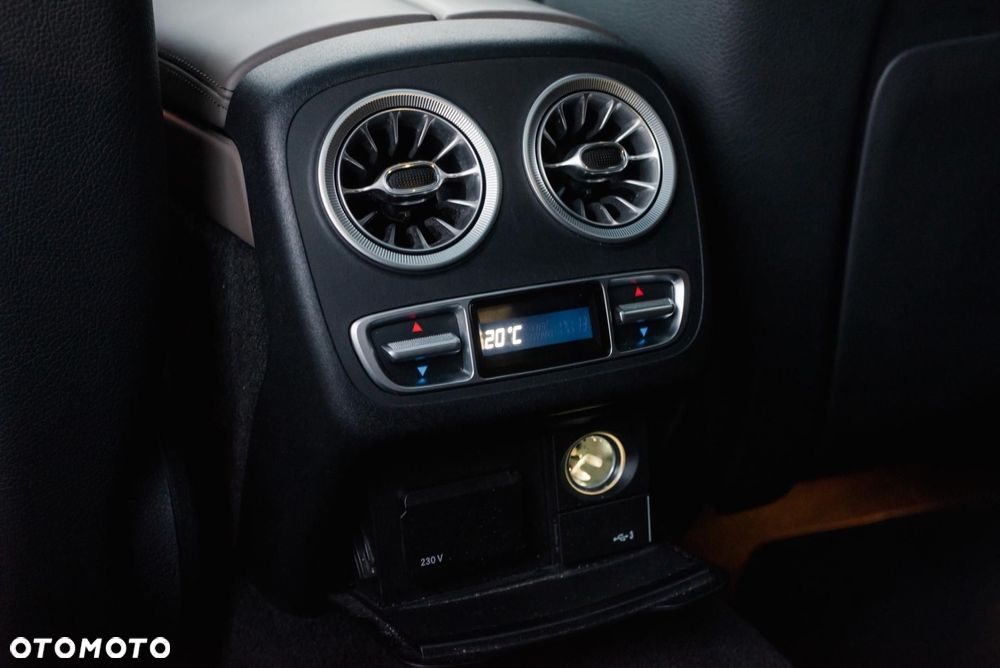 Mercedes-Benz AMG GT 43 4-Matic+ - 33