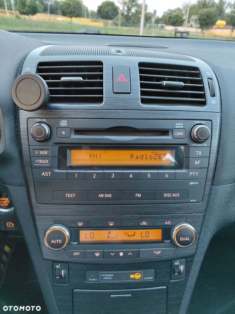 Toyota Avensis - 20