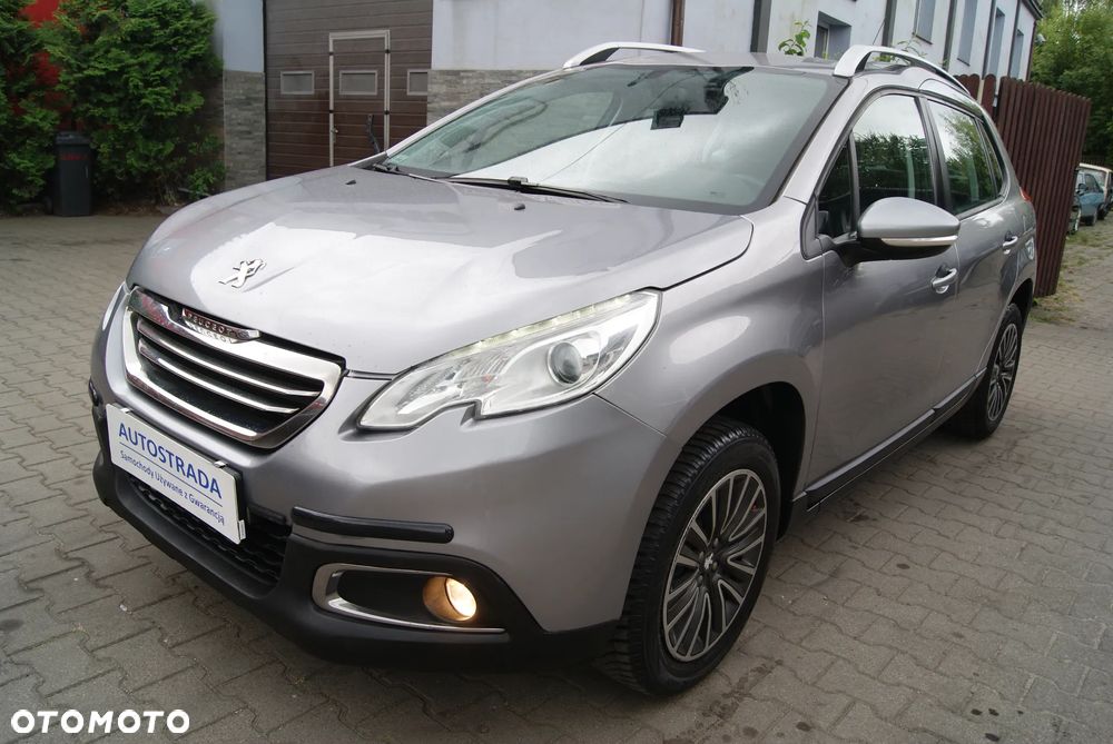 Peugeot 2008 1.2 Pure Tech Style - 2