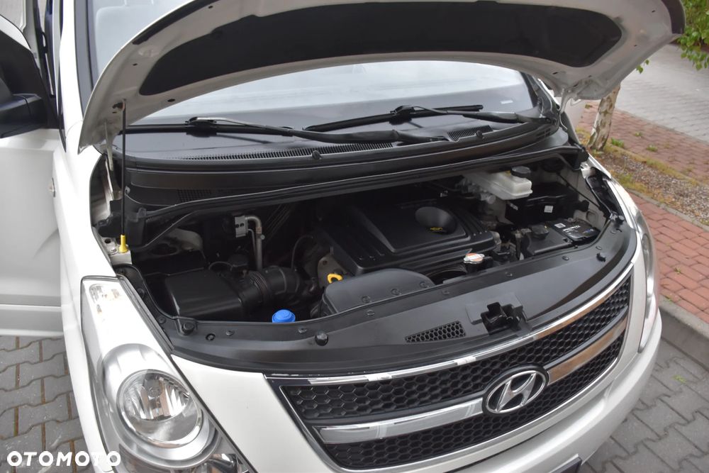 Hyundai H-1 2.5 CRDi Travel Comfort - 23