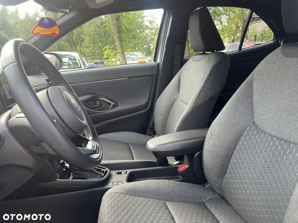 Toyota Yaris Cross Hybrid 1.5 Style - 17