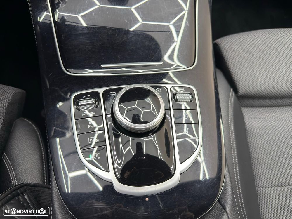Mercedes-Benz E 220 d Avantgarde+ - 32