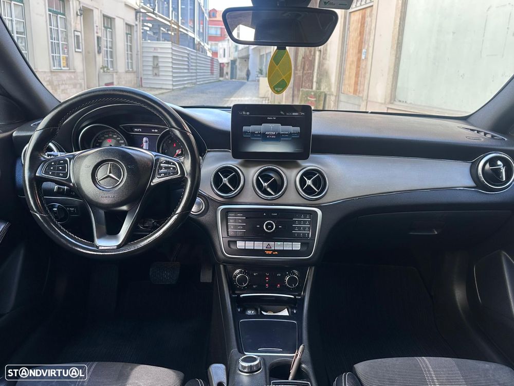 Mercedes-Benz CLA 180 d Shooting Brake Aut. - 3