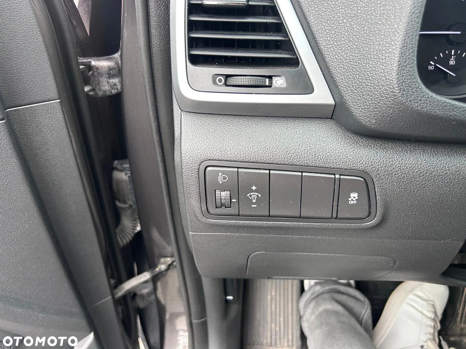 Hyundai Tucson 1.6 GDI BlueDrive Comfort 2WD - 11