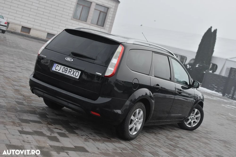 Ford Focus 1.6 TDCI DPF Titanium - 6