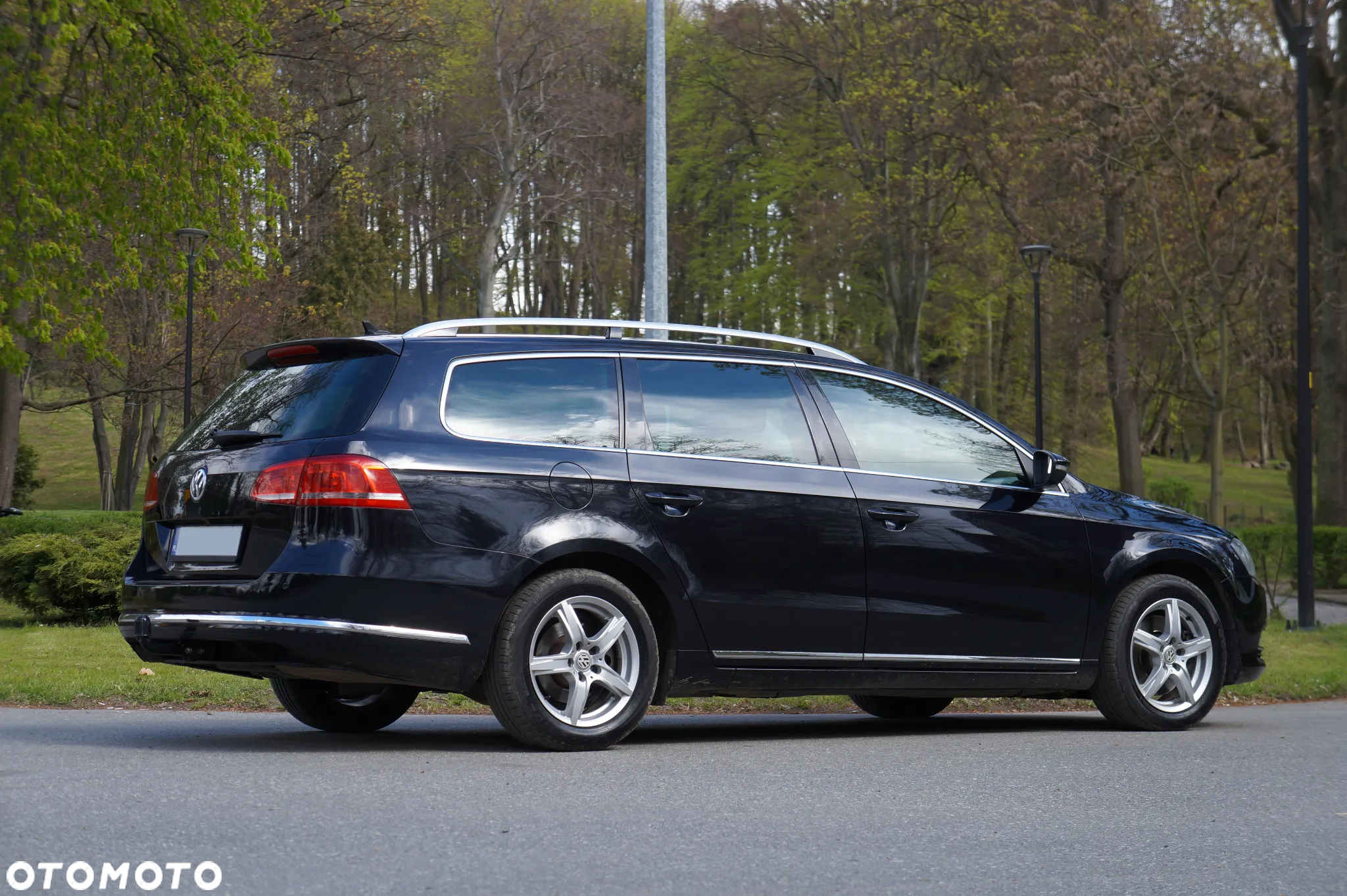 Volkswagen Passat - 4