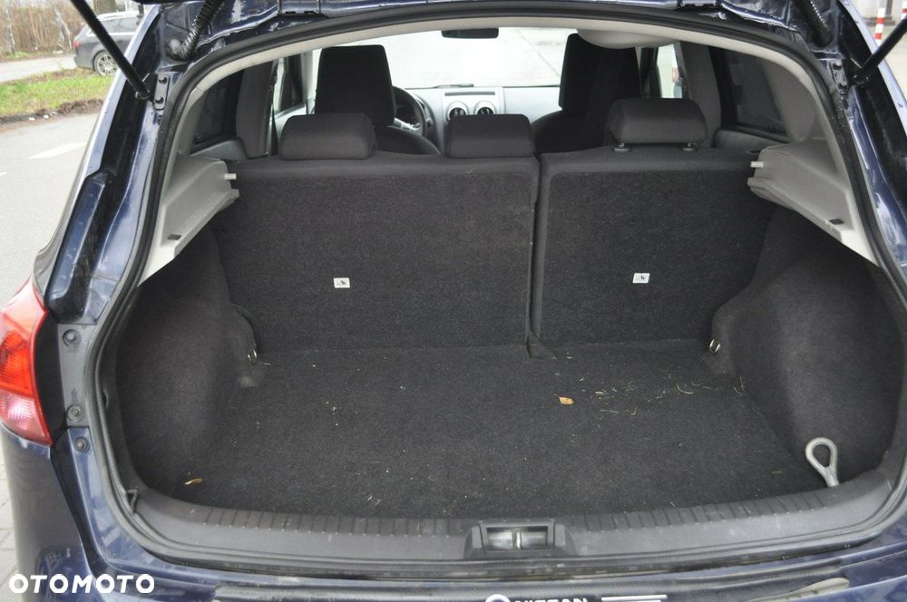 Nissan Qashqai 2.0 dCi 4 x 4 DPF tekna - 9