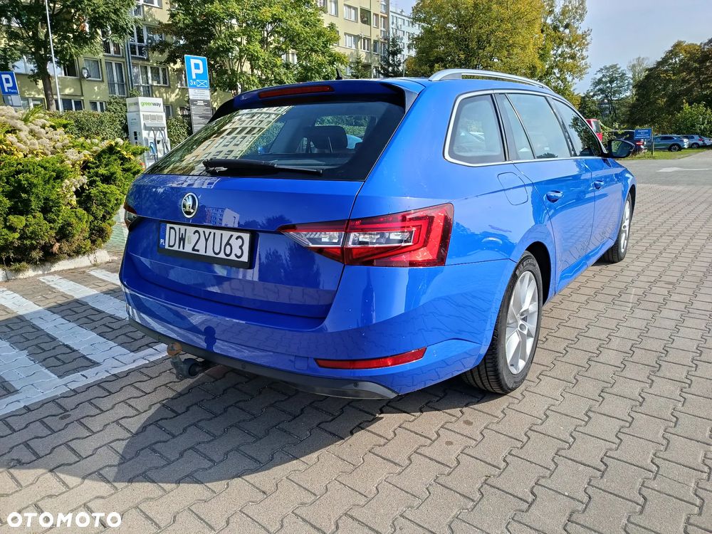 Skoda Superb 2.0 TDI L&K DSG7 - 12