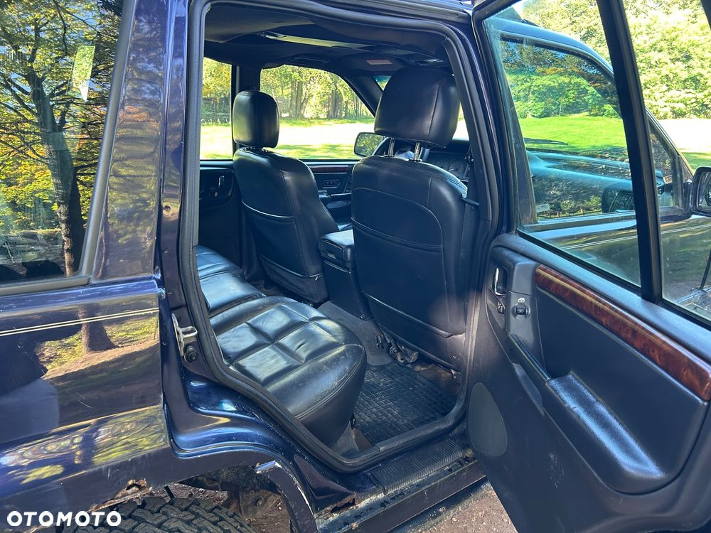 Jeep Grand Cherokee - 11