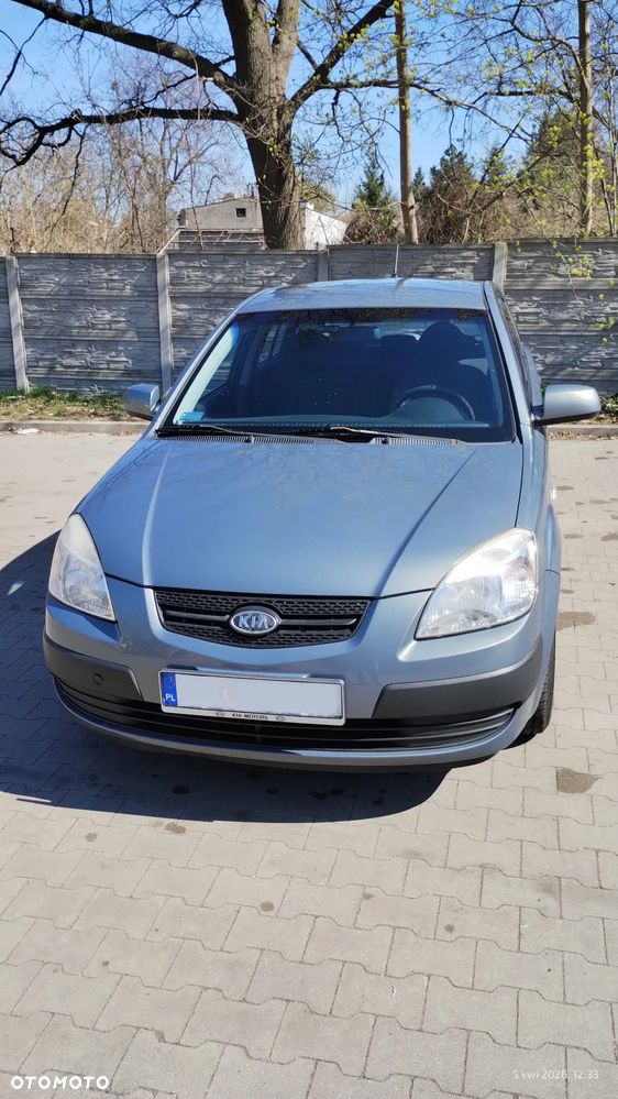 Kia Rio - 6