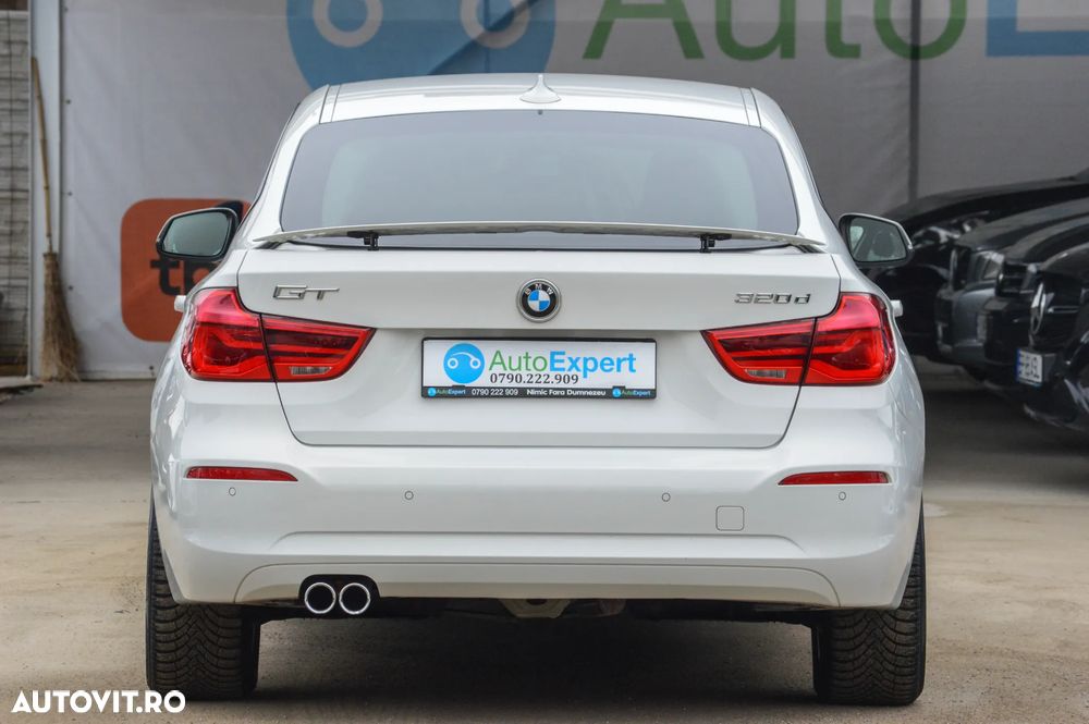 BMW Seria 3 320d Aut. Advantage - 31